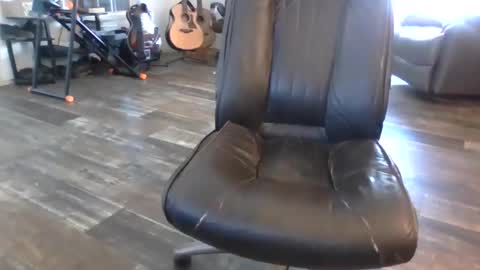 dogluc7 online show from March 15, 2026, 8:37 pm