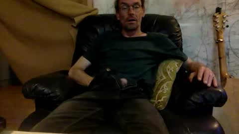 Snapshot of dogstarmanitee chatting on October 5, 2025, 8:34 am dogstarmanitee online show from October 5, 2025, 8:34 am