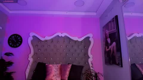 Snapshot of dolarcity760752 chatting on November 21, 2025, 6:12 am dolarcity760752 online show from November 21, 2025, 6:12 am