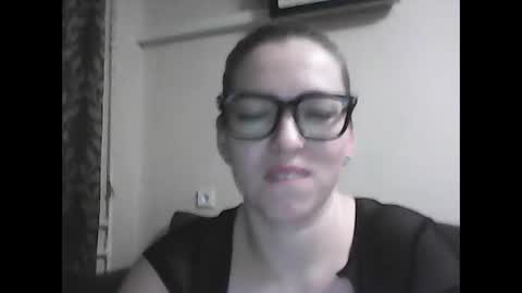 Snapshot of dolce_tempt chatting on January 6, 2026, 8:01 pm dolce_tempt online show from January 6, 2026, 8:01 pm