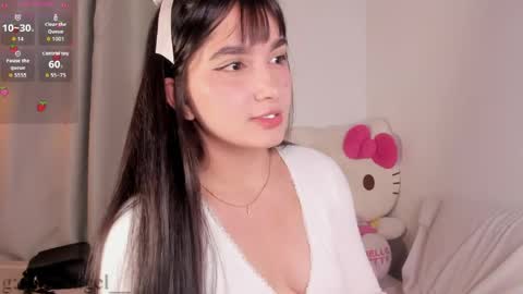 Snapshot of dolceangel__ chatting on May 6, 2026, 3:35 am Blair online show from May 6, 2026, 3:35 am