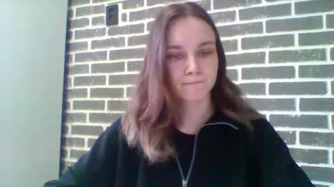 Snapshot of dolcezza_ chatting on April 6, 2026, 11:11 am dolcezza_ online show from April 6, 2026, 11:11 am