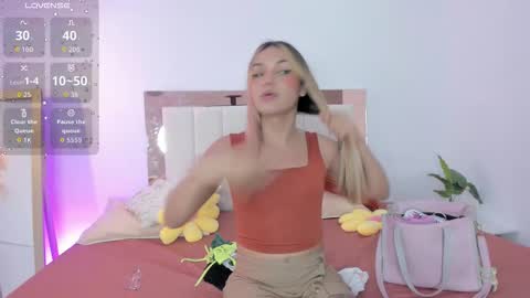 Snapshot of doll_isa_ chatting on February 3, 2026, 3:15 am doll_isa_ online show from February 3, 2026, 3:15 am