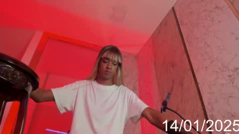 Snapshot of doll_isaa chatting on January 14, 2025, 8:31 am ISA DOLL online show from January 14, 2025, 8:31 am