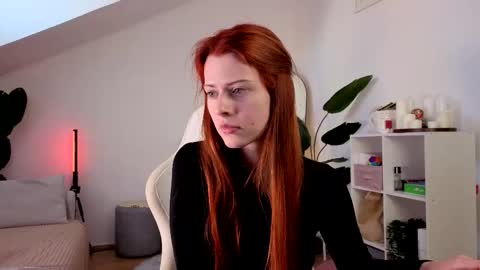 Your doll Lesli online show from September 13, 2025, 6:24 am