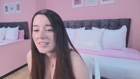 Snapshot of doll_megan chatting on October 15, 2025, 1:50 am Megan online show from October 15, 2025, 1:50 am