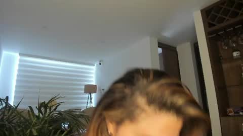Snapshot of doll_oriana chatting on June 17, 2026, 8:43 pm doll_oriana online show from June 17, 2026, 8:43 pm