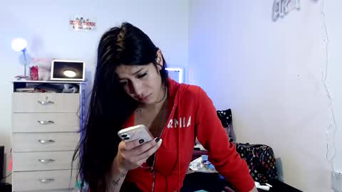 Catherine XXX online show from March 5, 2026, 12:06 am