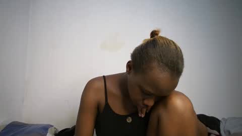 dollberry online show from February 17, 2025, 1:32 pm