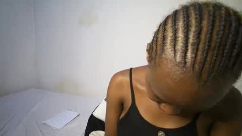 dollberry online show from March 6, 2025, 7:21 pm