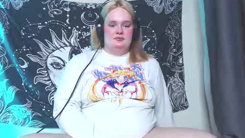 Miss Rose online show from October 8, 2025, 9:45 pm