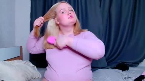 Snapshot of dolled_up_cvnt chatting on July 5, 2026, 6:59 pm Miss Rose online show from July 5, 2026, 6:59 pm