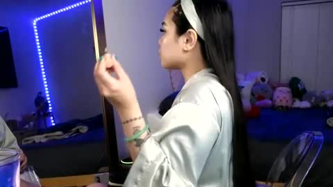 DOLLLFACE online show from December 29, 2024, 12:52 am