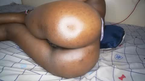 dollqueen_ online show from September 24, 2025, 3:43 am