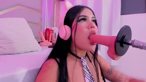 Snapshot of dollsweety chatting on November 29, 2025, 2:14 am Dollsweety online show from November 29, 2025, 2:14 am