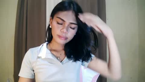 Snapshot of dolly_angel2 chatting on December 29, 2024, 10:56 am dolly_angel2 online show from December 29, 2024, 10:56 am