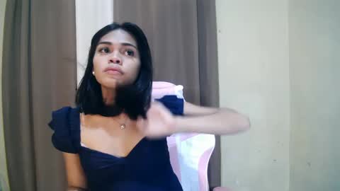 Snapshot of dolly_angel2 chatting on January 7, 2025, 3:44 pm dolly_angel2 online show from January 7, 2025, 3:44 pm