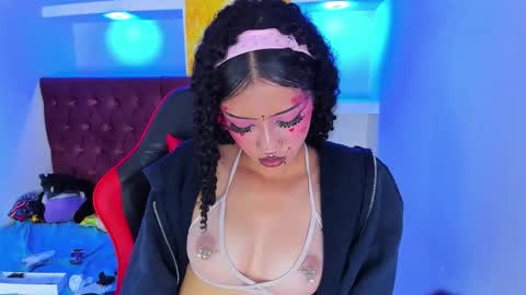 dolly_boob online show from February 12, 2026, 7:14 am