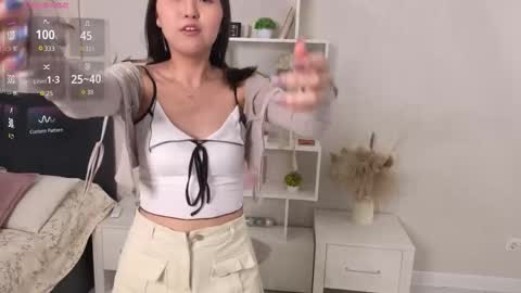 Snapshot of dollychrysler chatting on February 20, 2026, 11:22 am Aika online show from February 20, 2026, 11:22 am