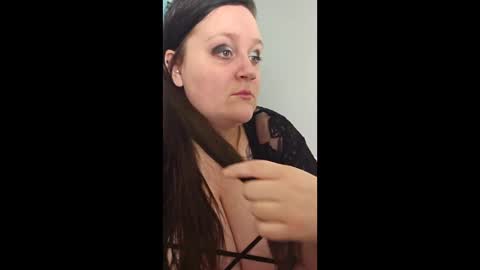 Snapshot of dollydarkside chatting on March 1, 2026, 8:11 pm dollydarkside online show from March 1, 2026, 8:11 pm