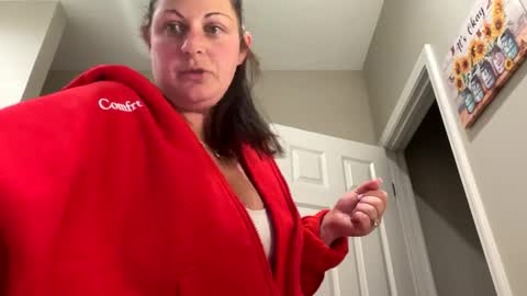 Snapshot of dollydimplez chatting on March 3, 2025, 4:35 pm Dolly online show from March 3, 2025, 4:35 pm