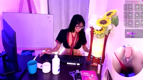 Mae online show from March 8, 2026, 4:49 am