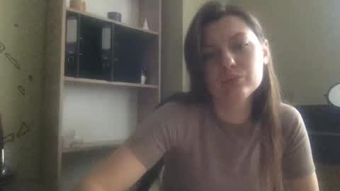 DollyRoma online show from December 4, 2025, 8:45 am