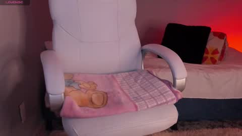 Snapshot of dollywalker chatting on February 6, 2026, 6:11 pm Dolly online show from February 6, 2026, 6:11 pm