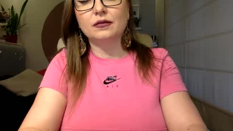 DOM MUMMY online show from February 2, 2026, 12:37 pm