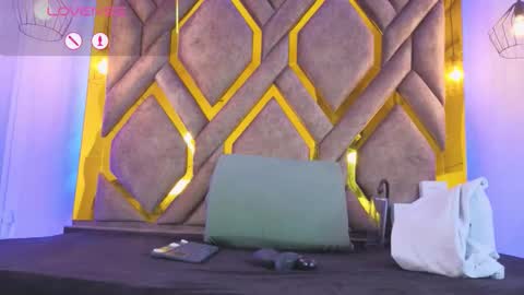 dom_veneno online show from December 3, 2025, 7:12 pm