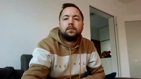 dombio_12 online show from February 9, 2025, 3:01 pm