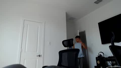 Dom online show from September 15, 2025, 4:51 pm