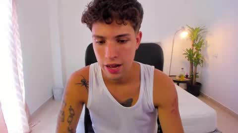 Snapshot of domi_master chatting on February 12, 2025, 9:01 pm MASTER online show from February 12, 2025, 9:01 pm