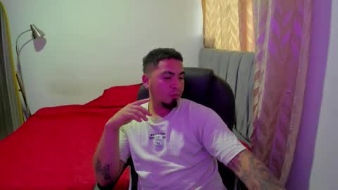 Snapshot of domi_master chatting on October 12, 2025, 9:58 pm MASTER online show from October 12, 2025, 9:58 pm