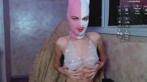 domiiniicana online show from October 13, 2025, 5:13 pm