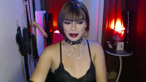 Snapshot of dominantrix_diannaxxx chatting on September 20, 2025, 4:46 am diana online show from September 20, 2025, 4:46 am