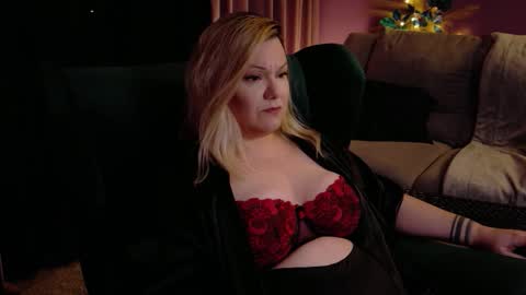 SADE online show from December 4, 2025, 9:56 pm