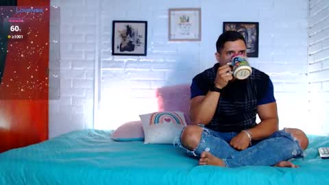 Dominc berry online show from October 28, 2025, 11:03 am