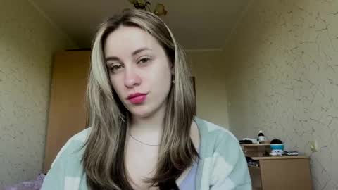 Snapshot of domingadandridge chatting on May 15, 2026, 7:48 am Mia online show from May 15, 2026, 7:48 am