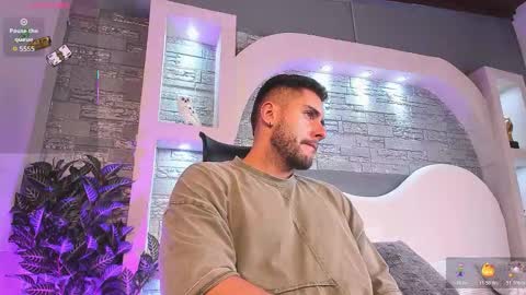 dominic de luca online show from December 2, 2025, 3:34 am