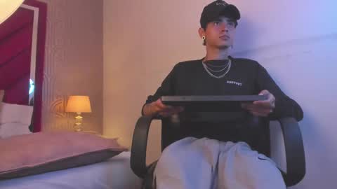 Dominic foox online show from February 24, 2026, 1:31 pm