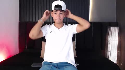 Dominic online show from December 22, 2025, 4:53 am