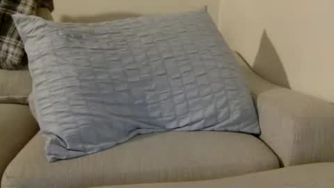 DominiCambo8990 online show from November 21, 2025, 9:57 pm