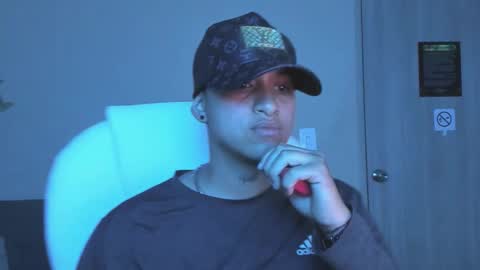 Dominick  online show from October 6, 2025, 4:10 am