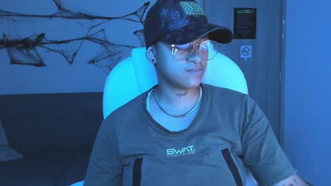 Dominick  online show from October 7, 2025, 6:43 am