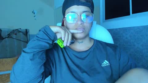 Dominick  online show from October 15, 2025, 5:07 am