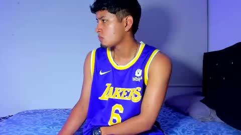  Dominic  online show from February 1, 2026, 11:47 pm