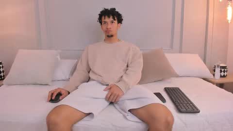 Dominick Star online show from November 4, 2025, 4:11 am