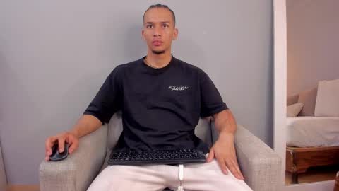 Dominick Star online show from November 9, 2025, 4:00 am