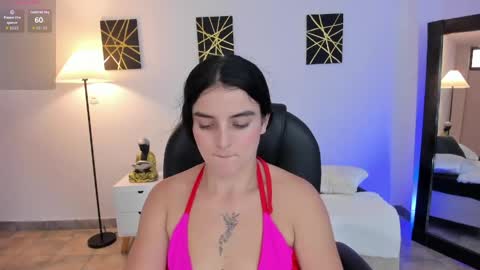 Dominika  online show from April 27, 2026, 8:40 pm